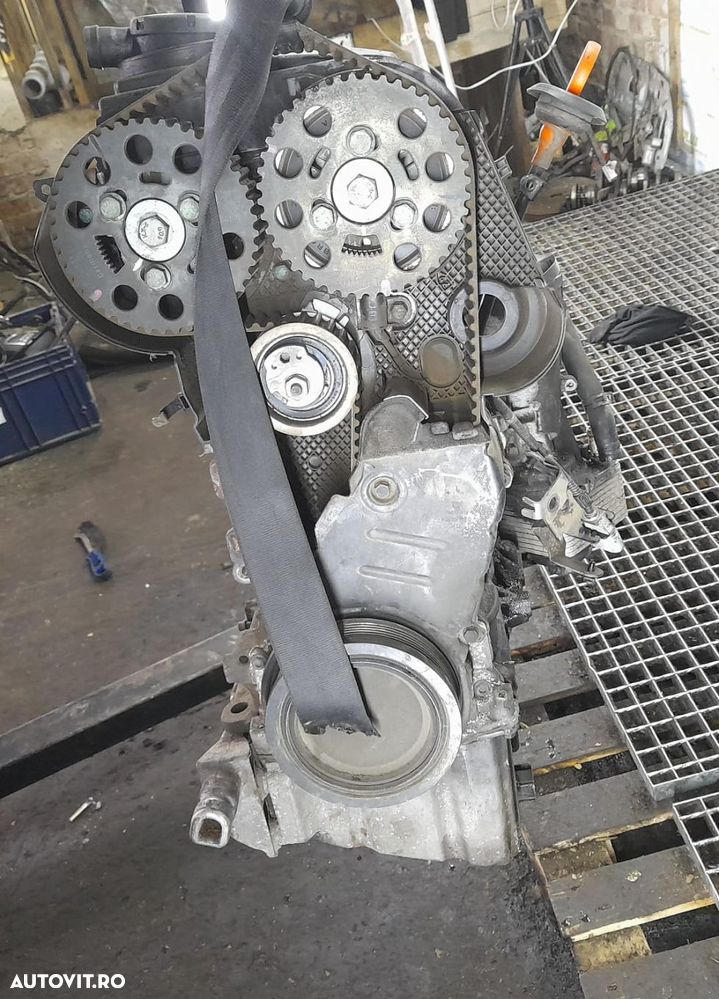 Motor complet fara anexe 2.0 TDI BLB Audi A6 4F/C6 [2004 - 2008] - 4