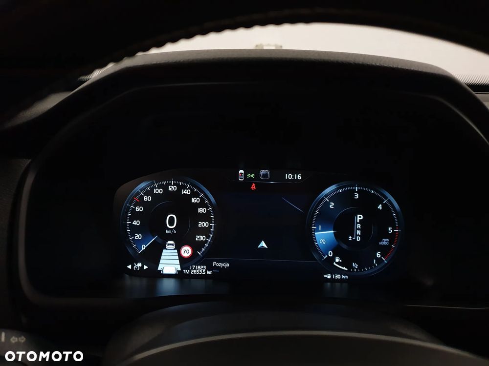Volvo XC 90 D5 AWD R-Design - 8