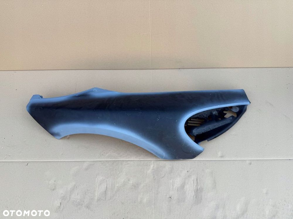 BŁOTNIK PRAWY McLaren 570S ORYGINAŁ NIE KLEPANY - 1