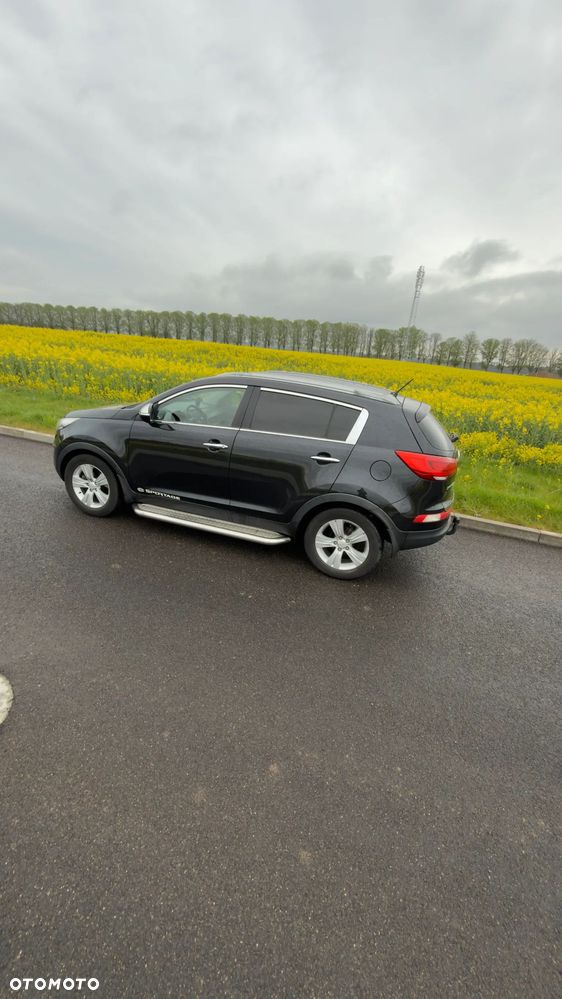 Kia Sportage 1.7 CRDI 2WD ISG Dream-Team Edition - 8