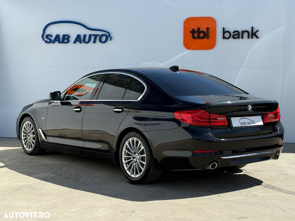 BMW Seria 5 520d Aut. Luxury Line - 28