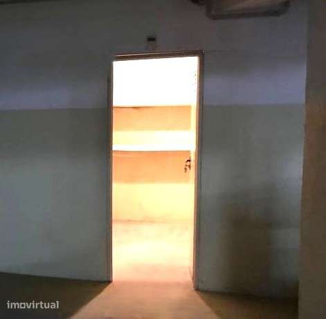 Armazém/Arrumos 6m2 - Crestuma - Grande imagem: 2/6