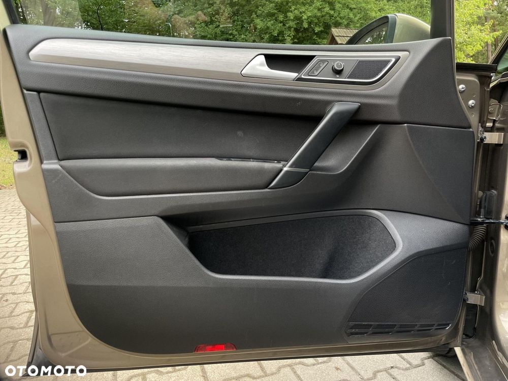 Volkswagen Golf Sportsvan - 16