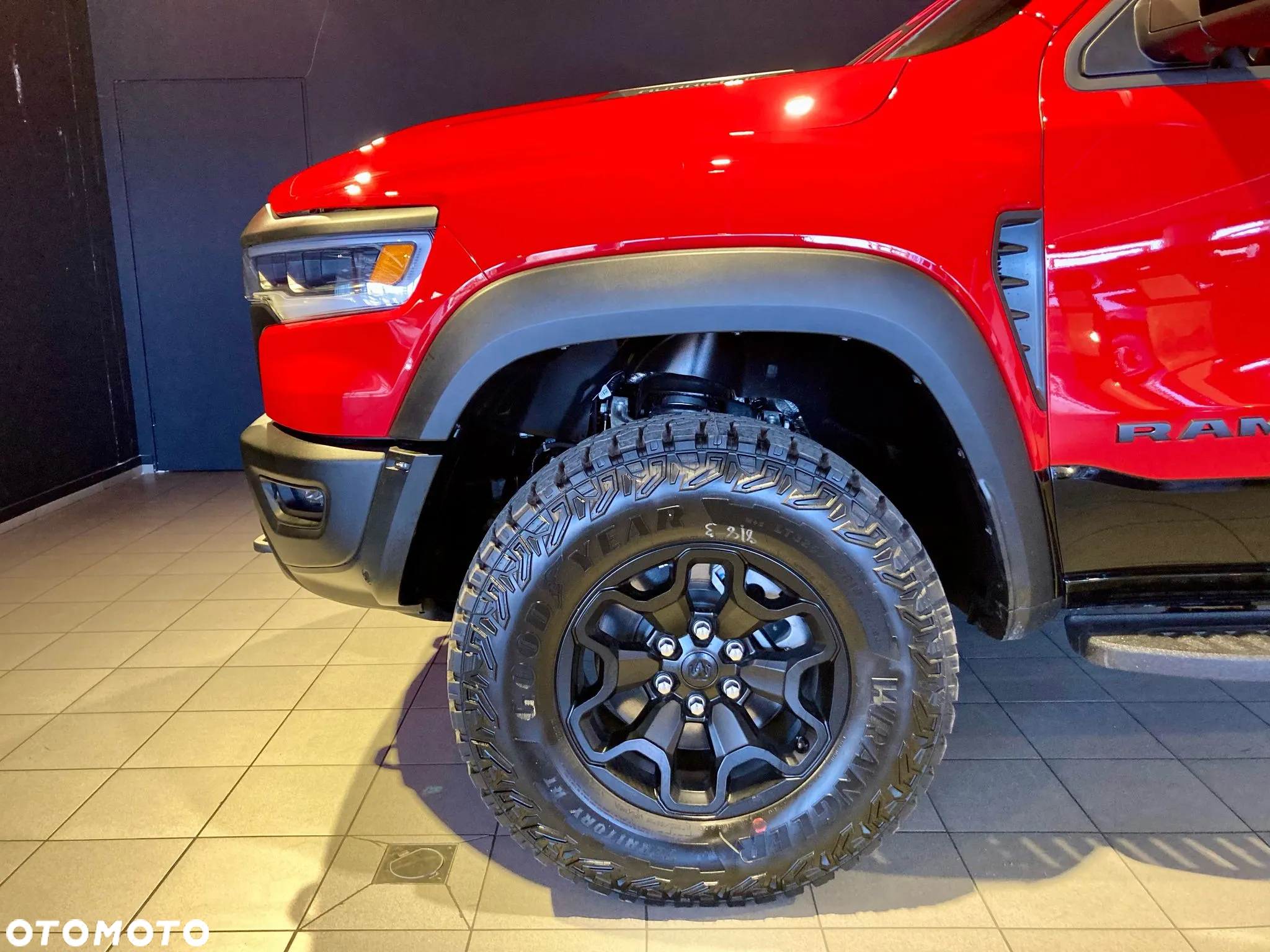 RAM 1500 - 12