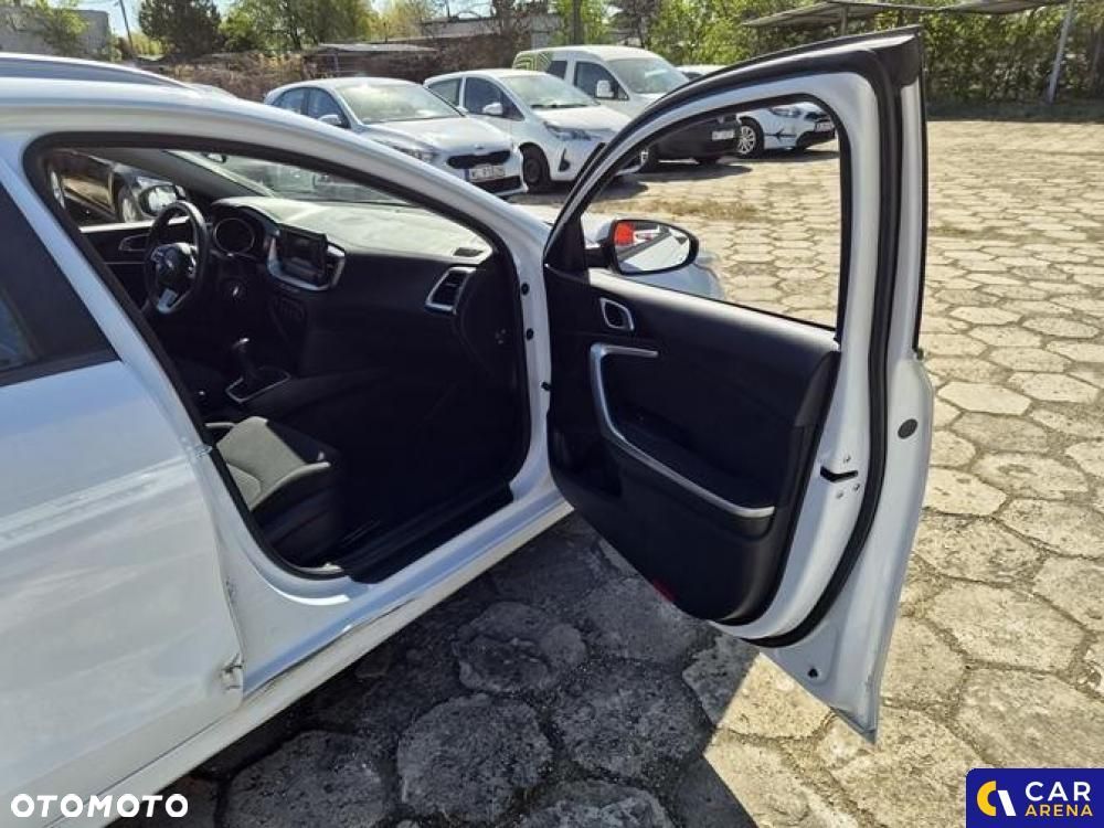 Kia Ceed - 29