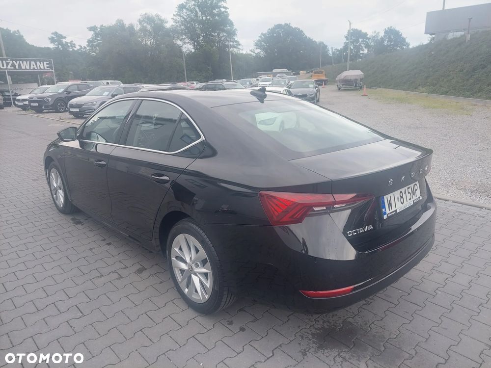 Skoda Octavia 2.0 TDI Ambition DSG - 4