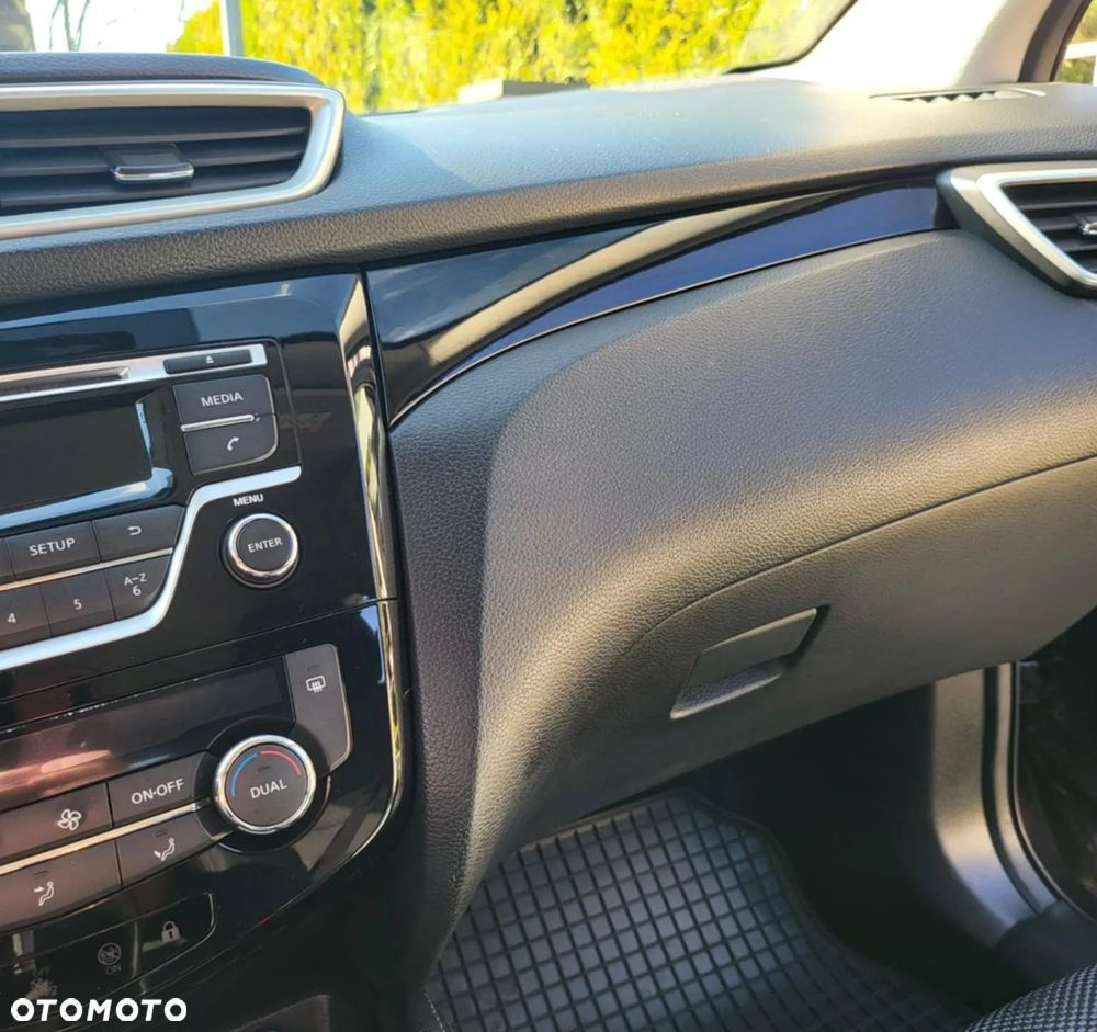 Nissan Qashqai 1.2 DIG-T Acenta EU6 - 12