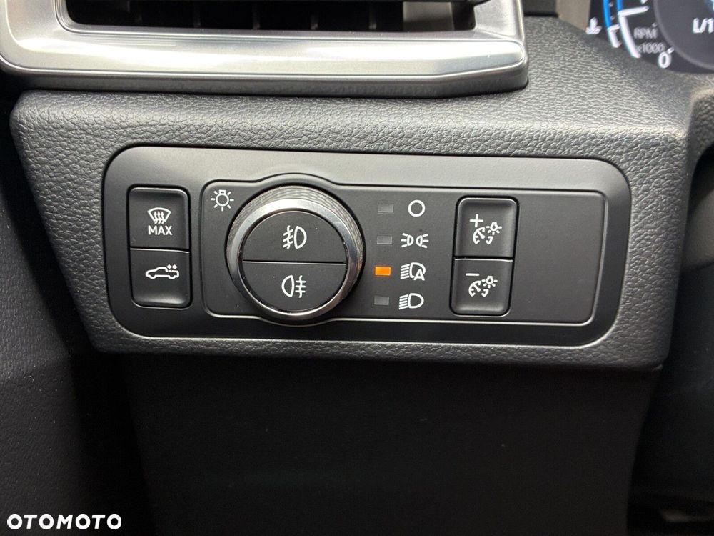 Volkswagen Amarok - 29