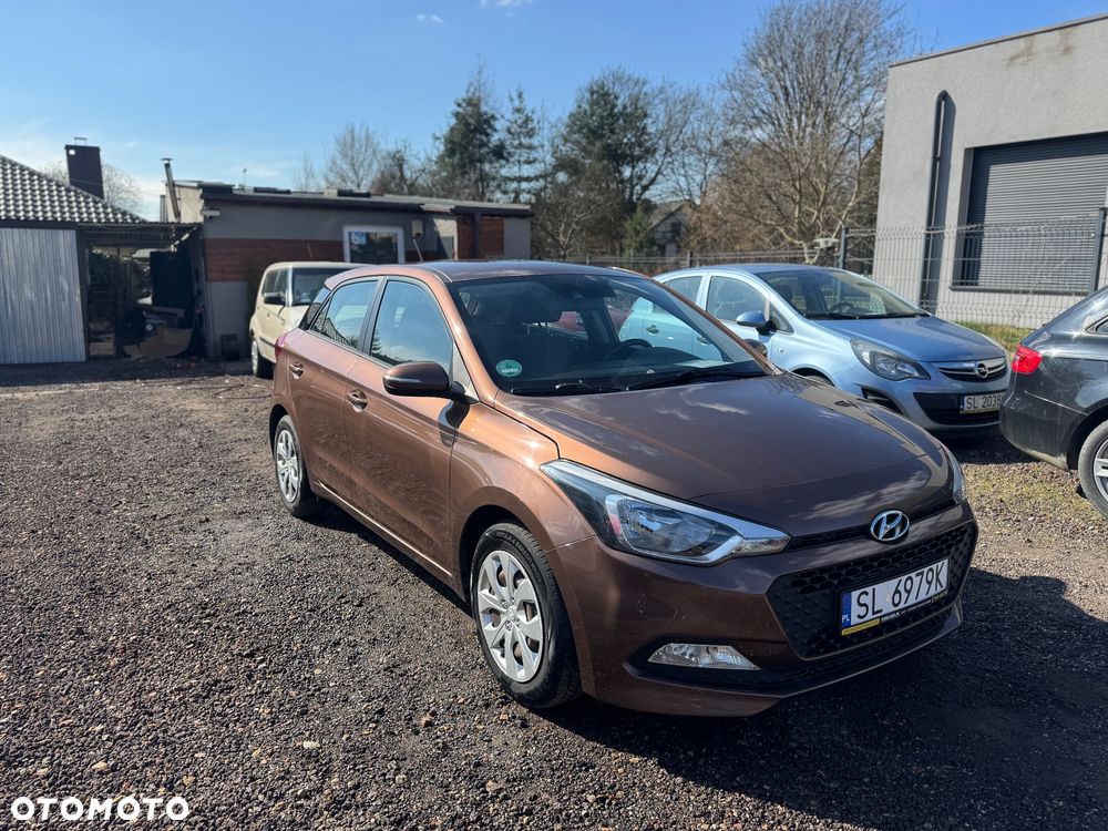 Hyundai i20 blue 1.2 YES Gold - 3