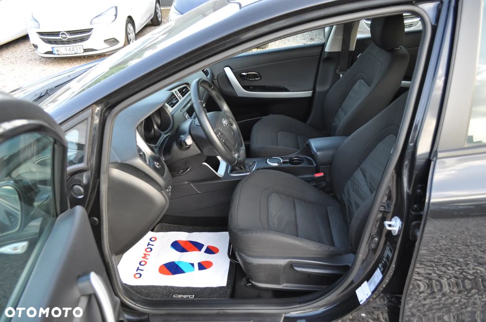 Kia Ceed 1.4 CVVT Attract - 12