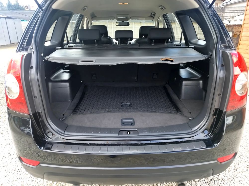 Chevrolet Captiva 2.4 LS 5os - 19