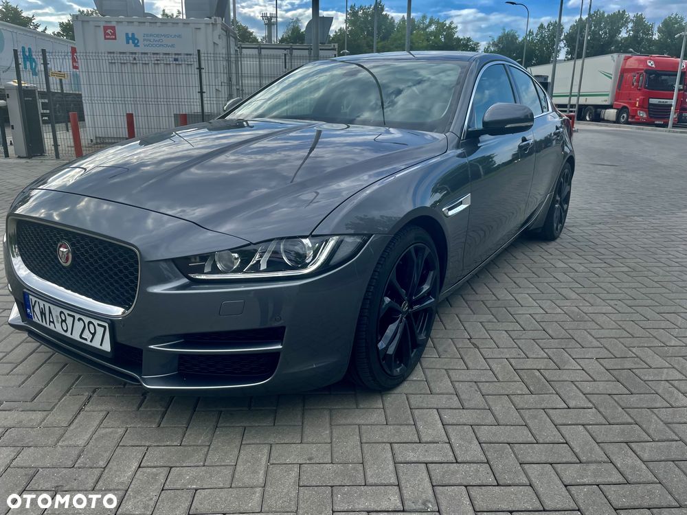 Jaguar XE 2.0 D Portfolio - 2