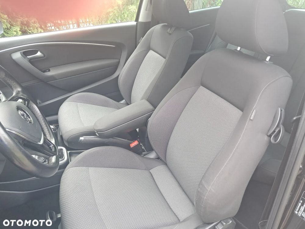 Volkswagen Polo 1.2 TSI Blue Motion Technology beats - 10