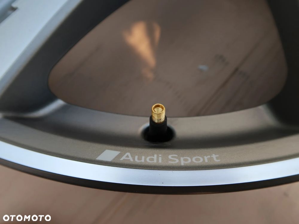 FELGA AUDI Q8 E-TRON 22'' K4E601025B - 2