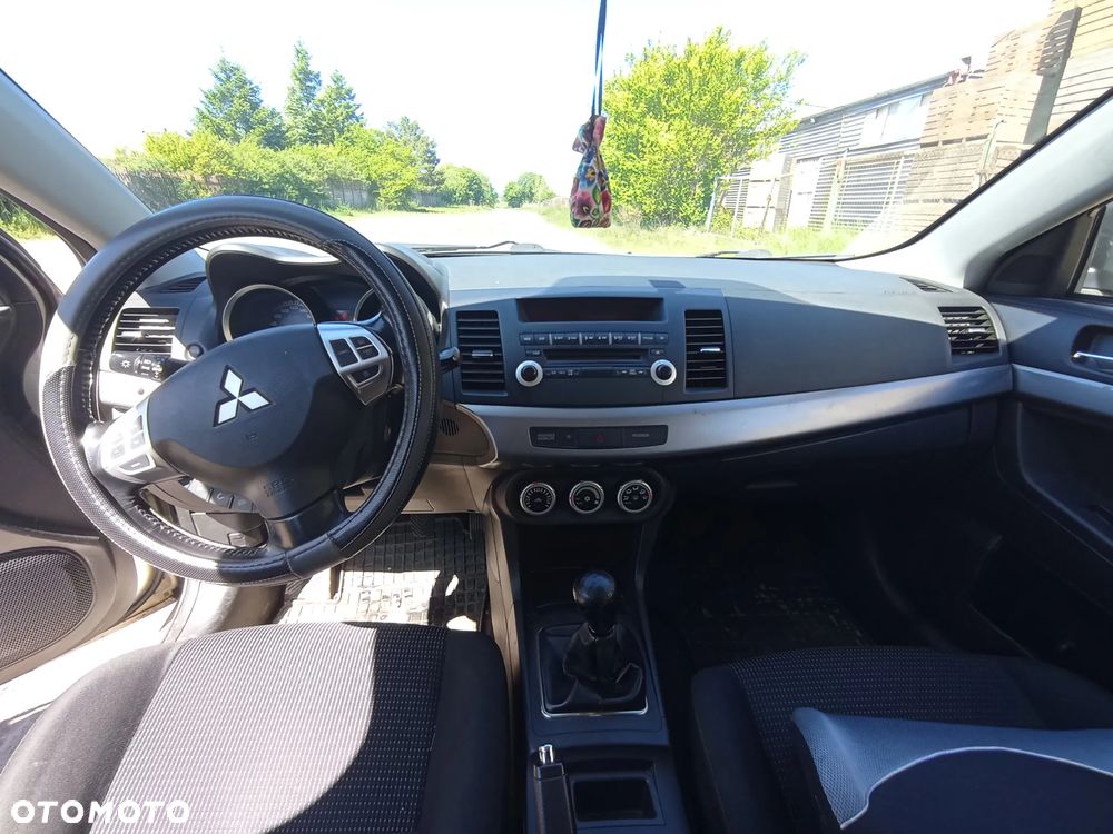 Mitsubishi Lancer 1.8 Invite - 10
