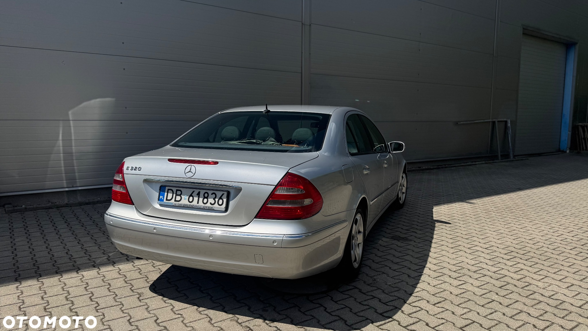 Mercedes-Benz Klasa E 320 T 4 Matic Elegance - 4