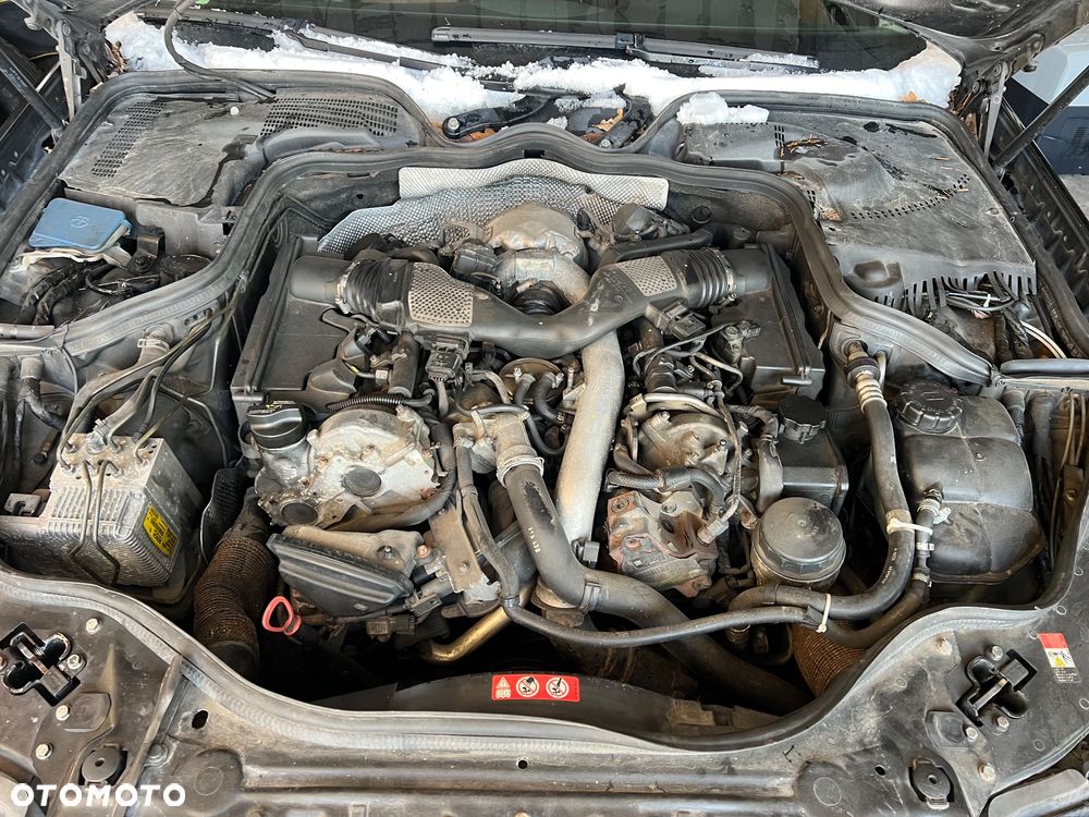 Goły słupek Silnik 3.0cdi v6 224km od Mercedesa w211 przebieg 378tys.km - 2