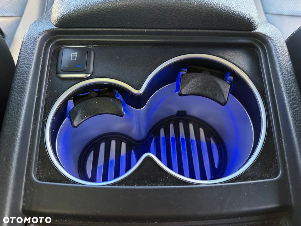 Mercedes-Benz Klasa V 300 d 4-Matic Exclusive 9G-Tronic (d³ugi) - 24