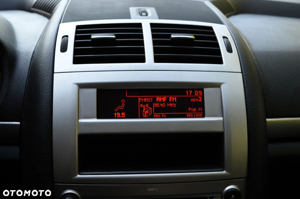 Peugeot 407 1.6 HDi Premium - 19