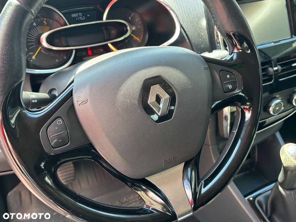 Renault Clio - 11
