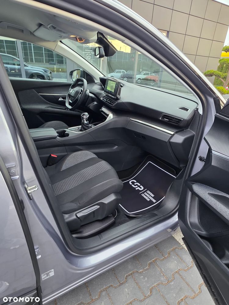 Peugeot 3008 1.5 BlueHDi Allure Pack S&S - 32