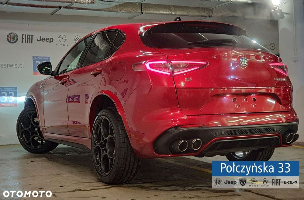 Alfa Romeo Stelvio - 8