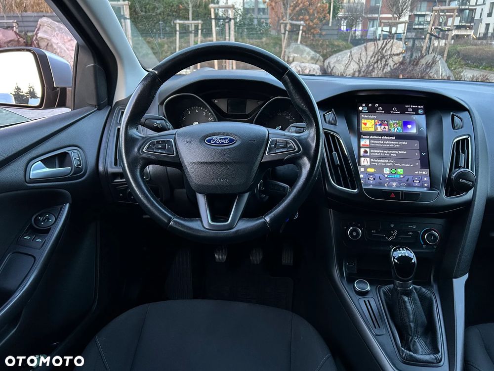 Ford Focus 1.6 Trend - 17