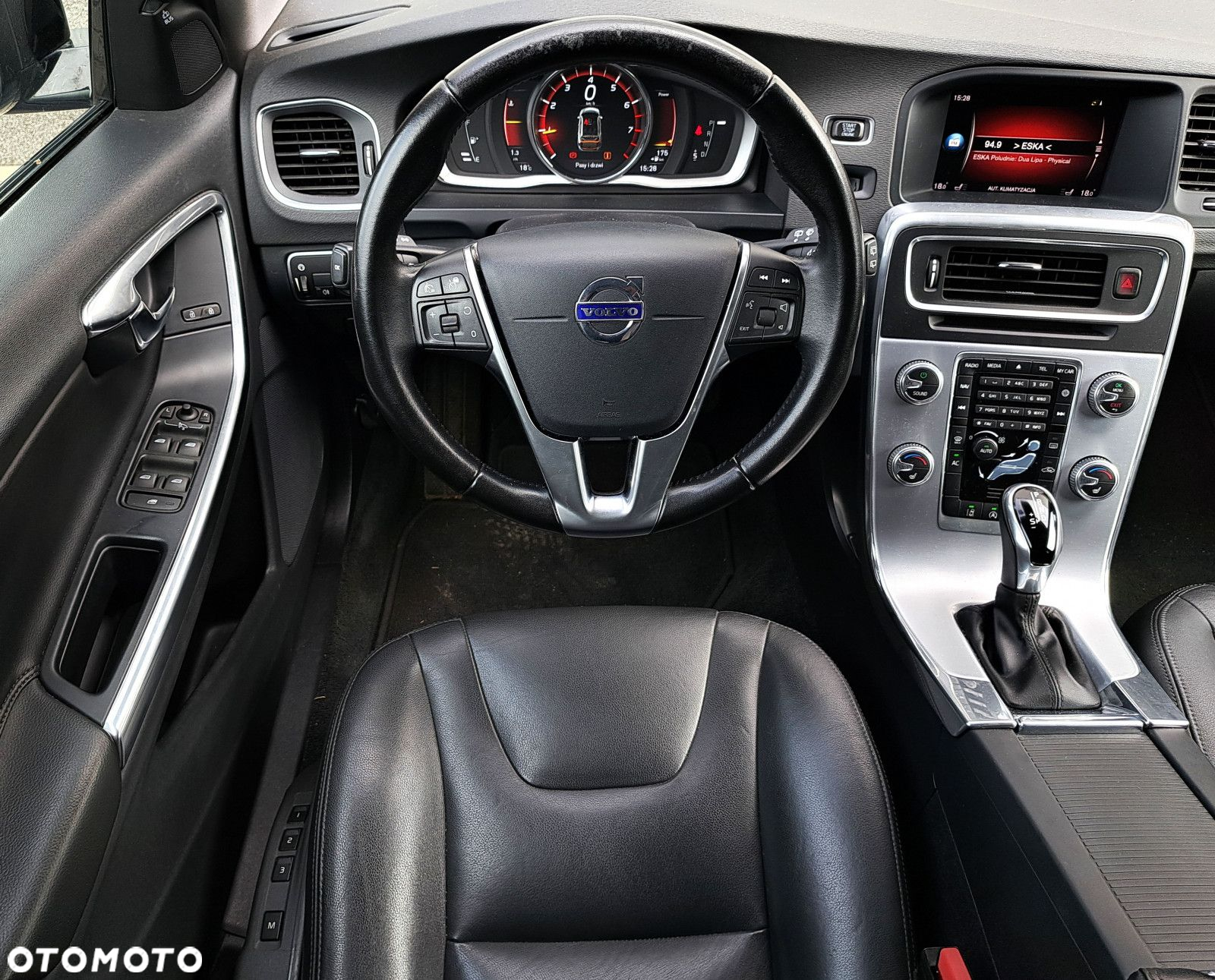 Volvo V60 Cross Country - 13