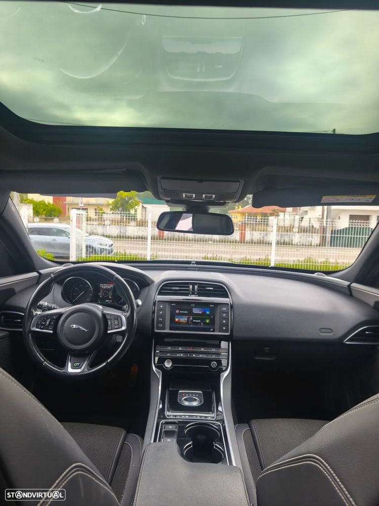 Jaguar XE 2.0 D R-Sport Aut. - 12