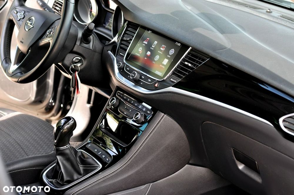 Opel Astra 1.4 T Dynamic S&S - 13
