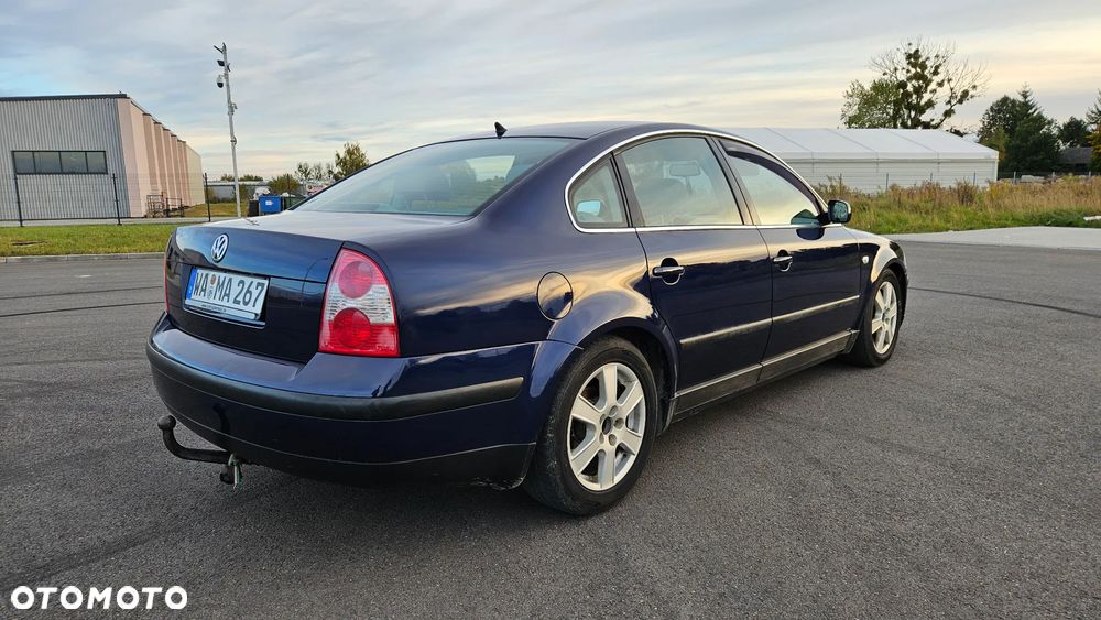 Volkswagen Passat 1.8T Basis - 21