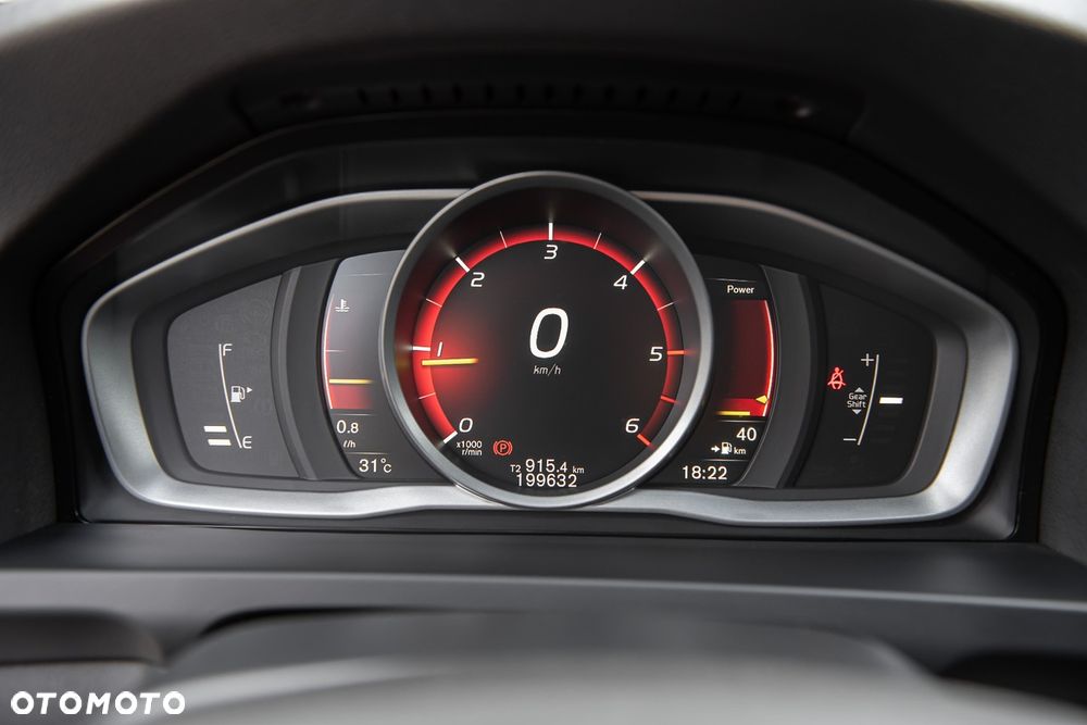 Volvo V60 D2 Kinetic - 19