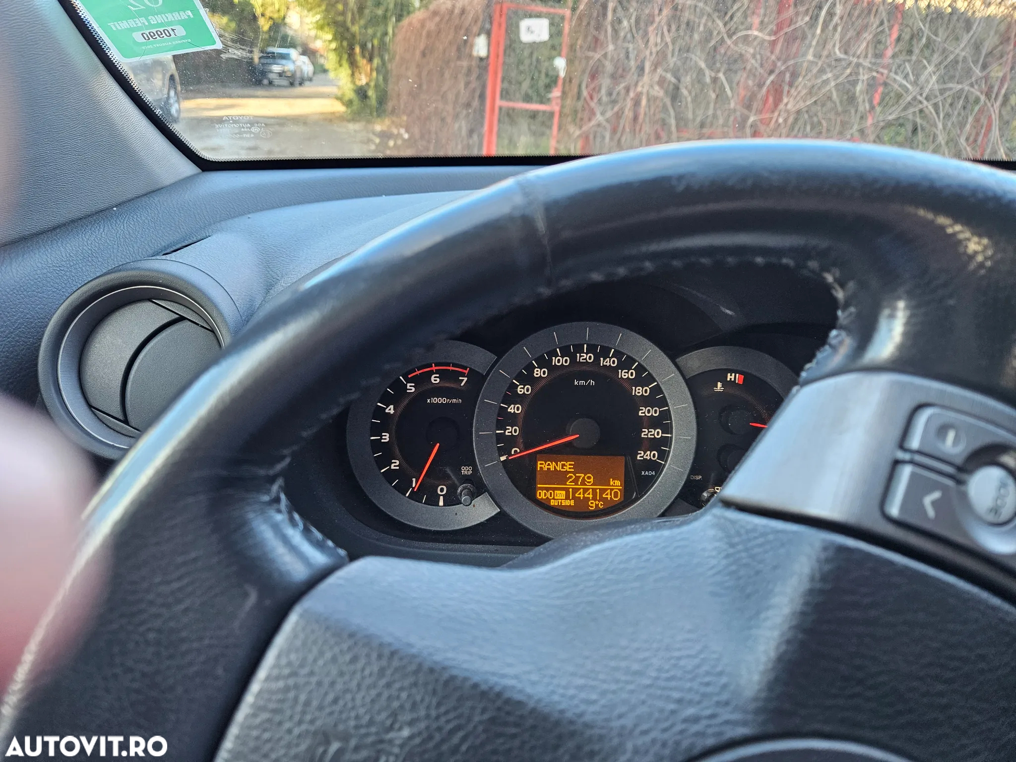 Toyota RAV4 2.2 D-4D Luxury - 2