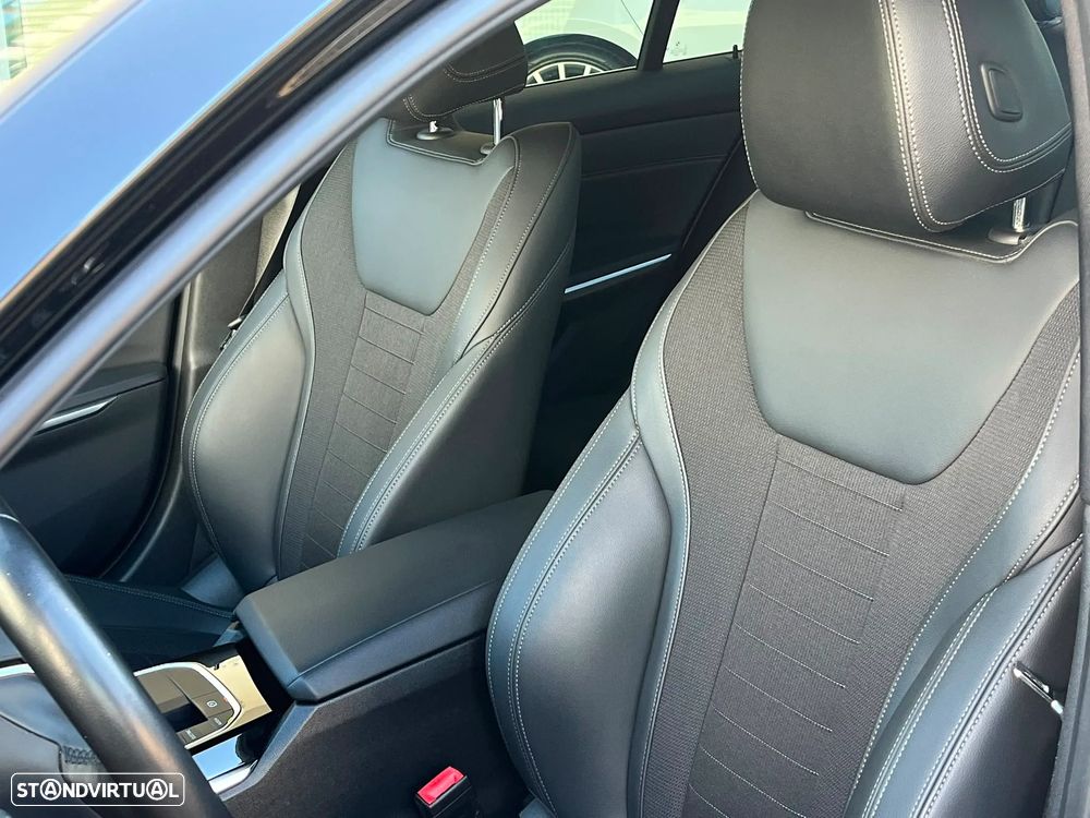 BMW 320 e Corporate Edition Auto - 13