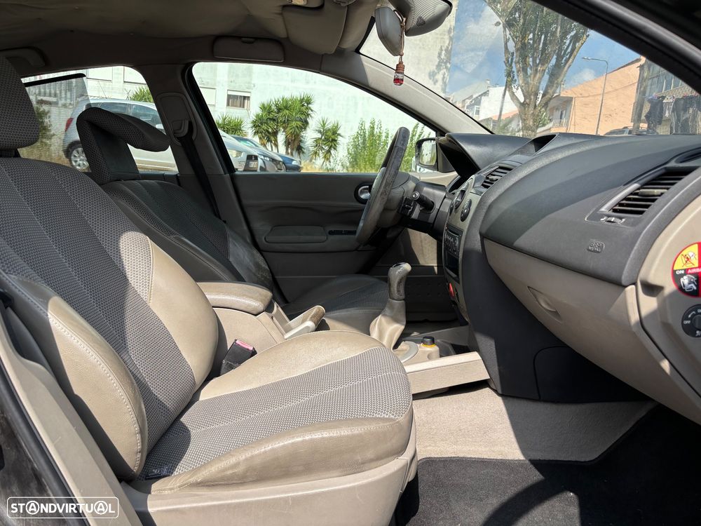 Renault Mégane 1.5 dCi Privilège - 10