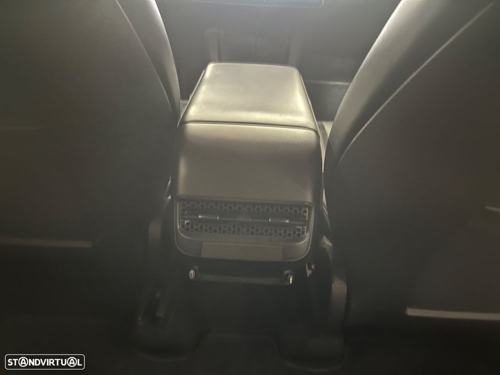 Tesla Model Y Performance Tração Integral - 17