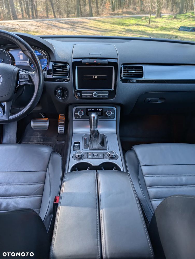 Volkswagen Touareg 3.0 V6 TDI BMT R-Style - 15