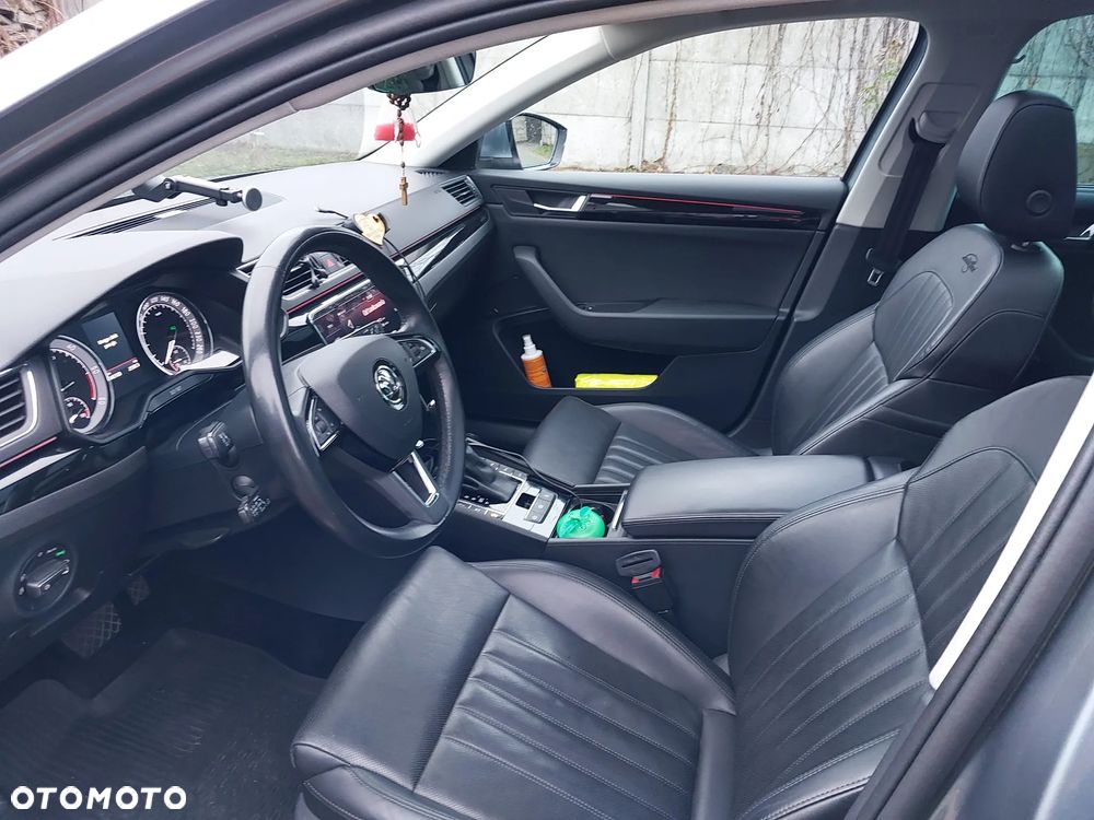 Skoda Superb 2.0 TDI 4x4 L&K DSG - 11