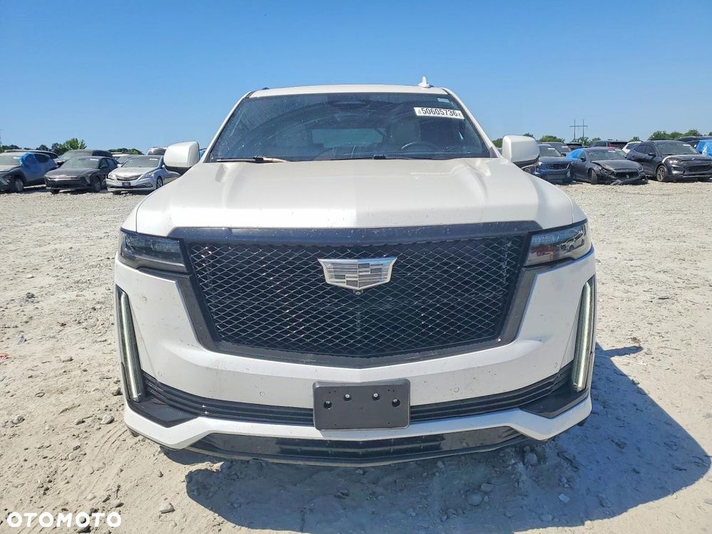 Cadillac Escalade - 6