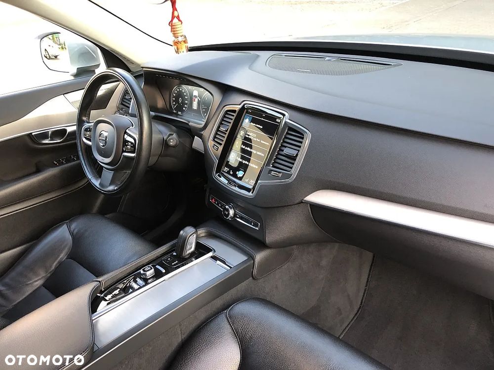 Volvo XC 90 B5 D AWD Momentum 7os - 38