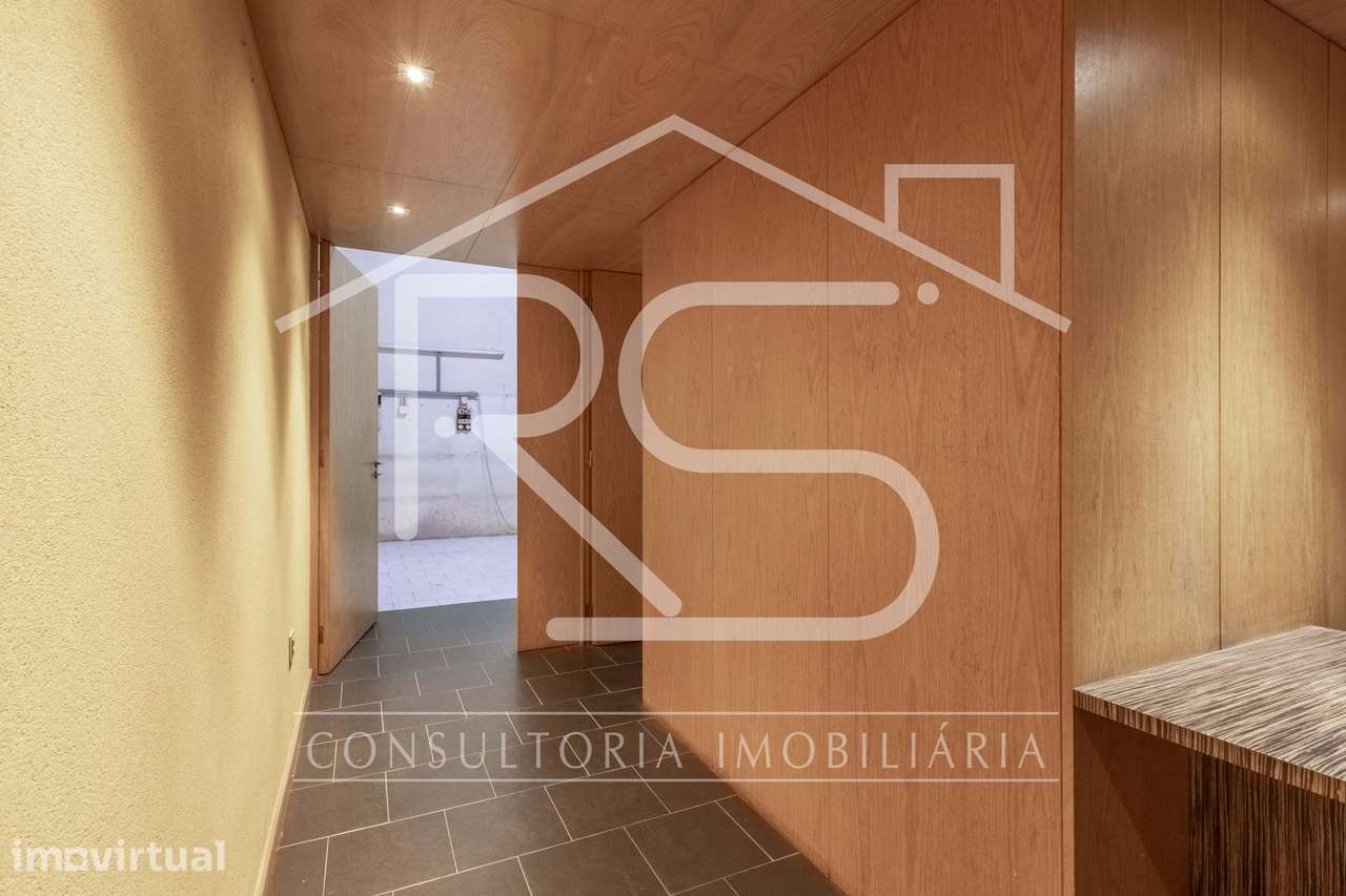 Loja Comercial | Passerelle,  Caldas das Taipas, Guimarães - Grande imagem: 2/21