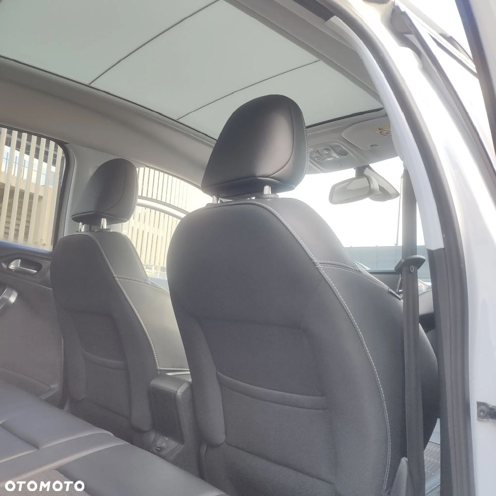 Peugeot 2008 1.2 Pure Tech Allure S&S EAT6 - 23