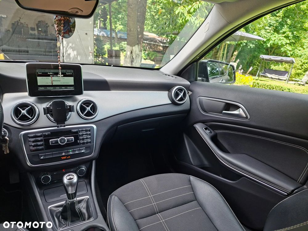 Mercedes-Benz GLA - 15