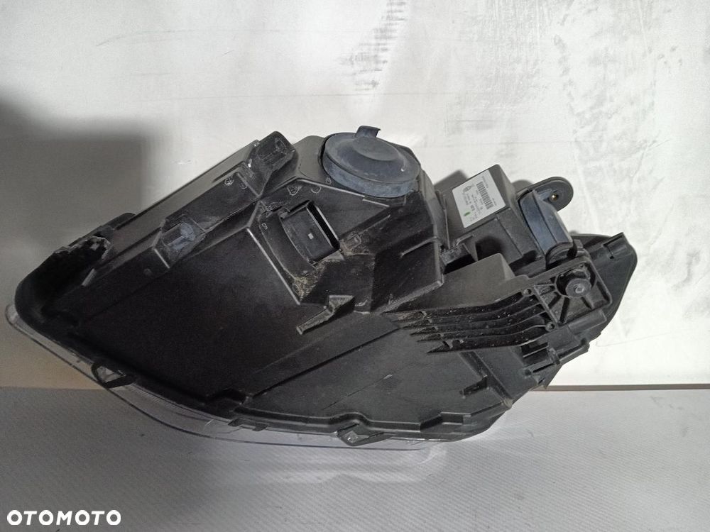 LAMPA PRZÓD PRZEDNIA PRAWA VW CADDY V 2K8941C06 - 9