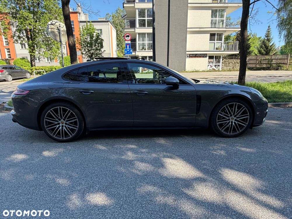 Porsche Panamera 4 - 17
