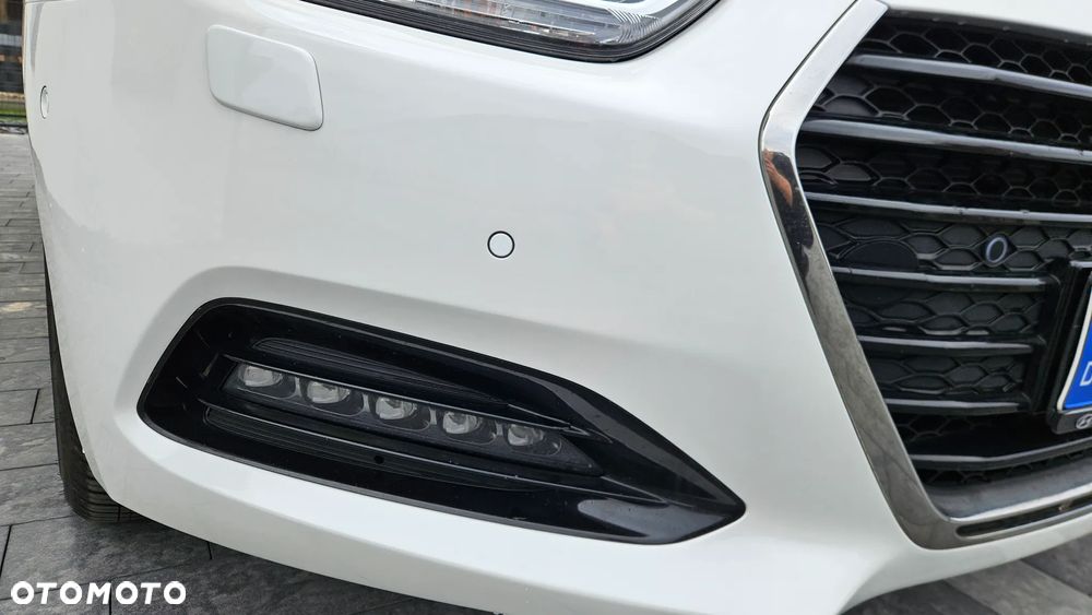 Hyundai i40 Kombi 2.0 Automatik Premium - 32