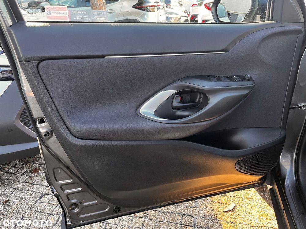 Toyota Yaris Cross Hybrid 1.5 Comfort - 24