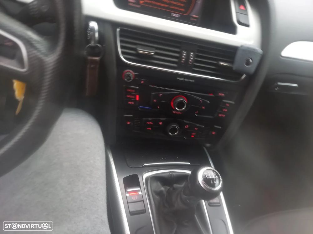 Audi A4 Avant 2.0 TDI - 1
