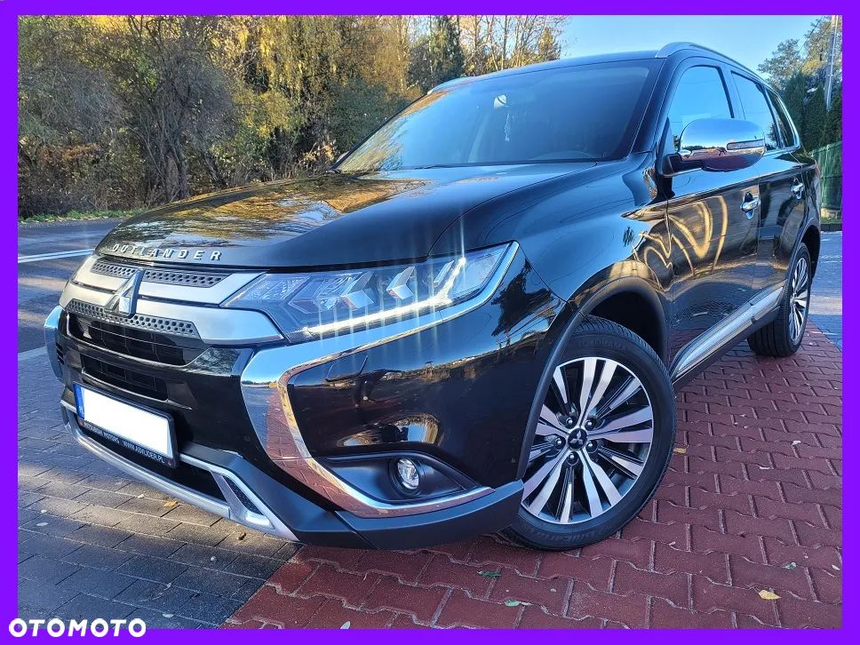 Mitsubishi Outlander 2.0 Intense + Navi 4WD CVT - 33