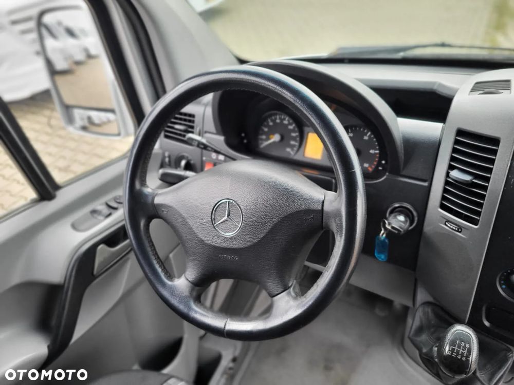 Mercedes-Benz Sprinter 519 CDI 24 miejsca + 4 stojące - 13